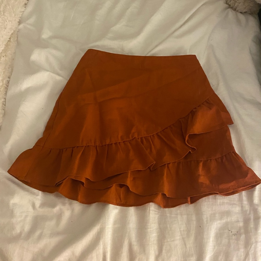 High Waisted Ruffle Mini Skirt - Picture 4 of 6